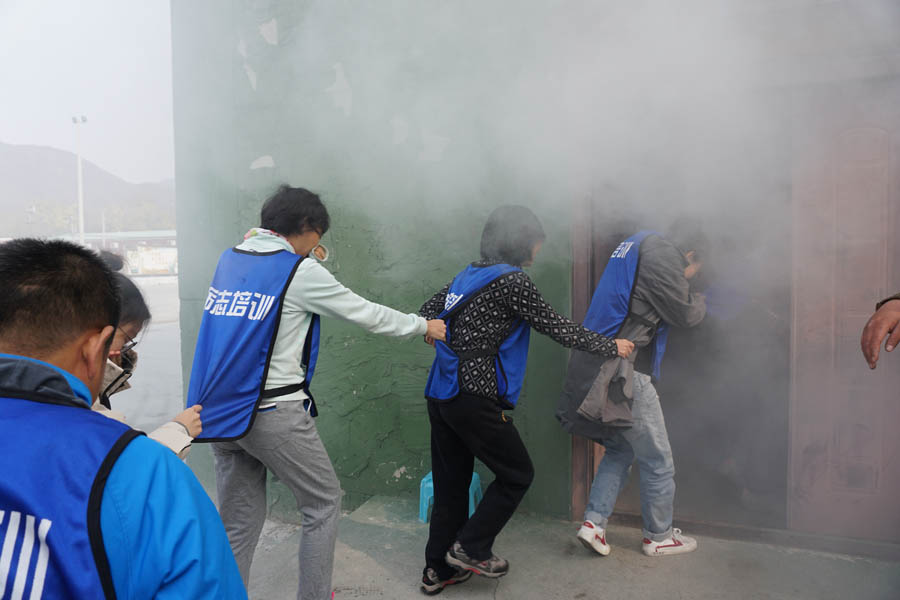 1655992387730609.jpg 4.濃煙.JPG