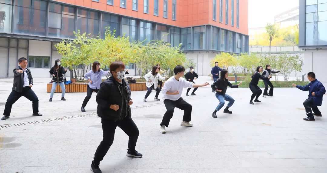 1666859931611264.jpg 1666859931611264.jpg